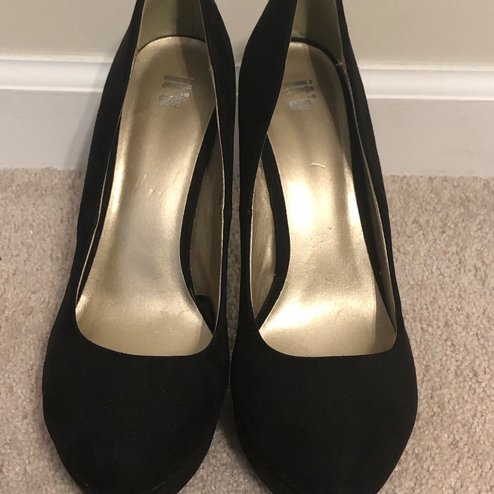 Heels - Picture 3 of 4